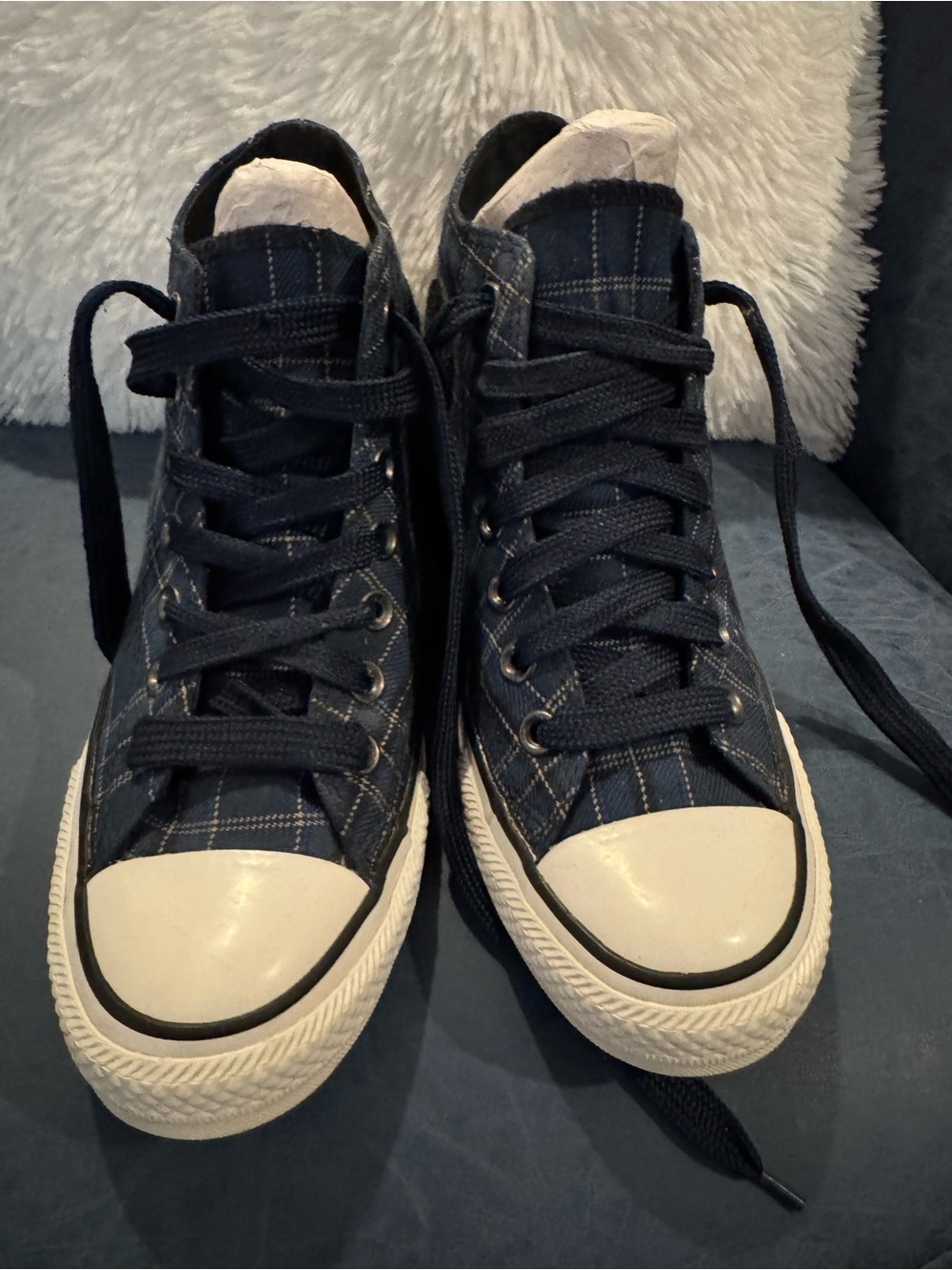 Converse hidden wedge plaid size 8
Like new!